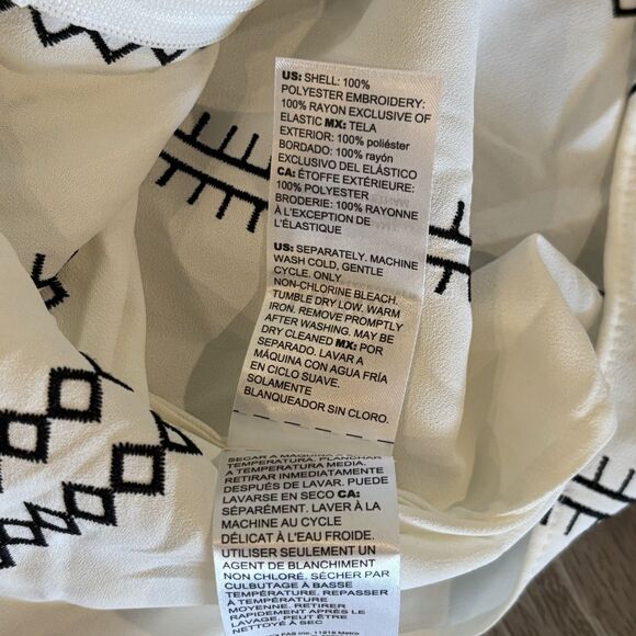 White House Black Market Women's White Sleeveless Contrast Stitch Top Size 12 - Picture 5 of 5